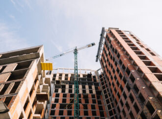 Sabadell sopesa vender Sogeviso su filial de vivienda social