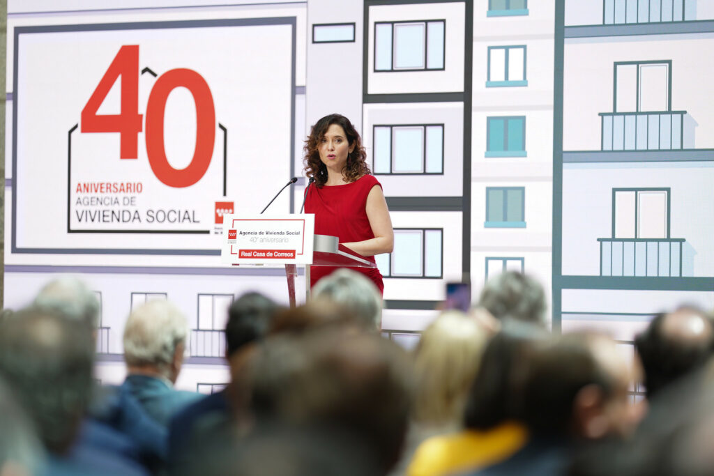 Díaz Ayuso celebra 40 años de la Agencia de Vivienda Social en junio de 2024. Fuente: Comunidad de Madrid.