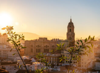 Málaga suma vivienda protegida en tres edificios sin uso